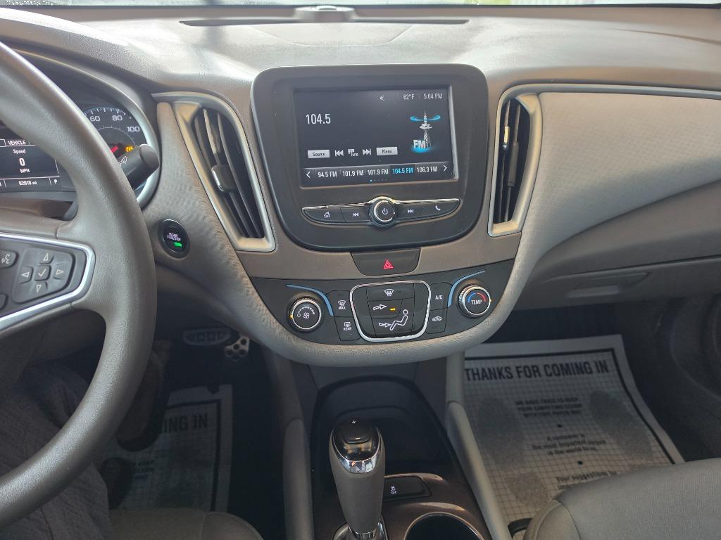 2017 Chevrolet Malibu 1LS - Photo 11