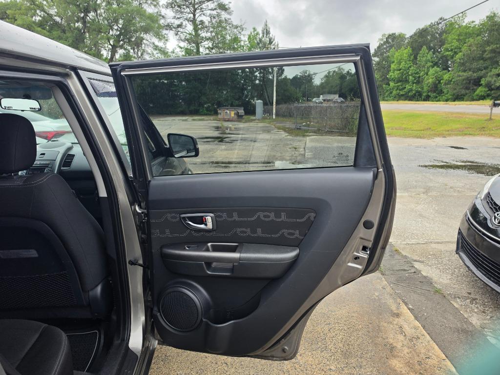 2012 Kia Soul + - Photo 18