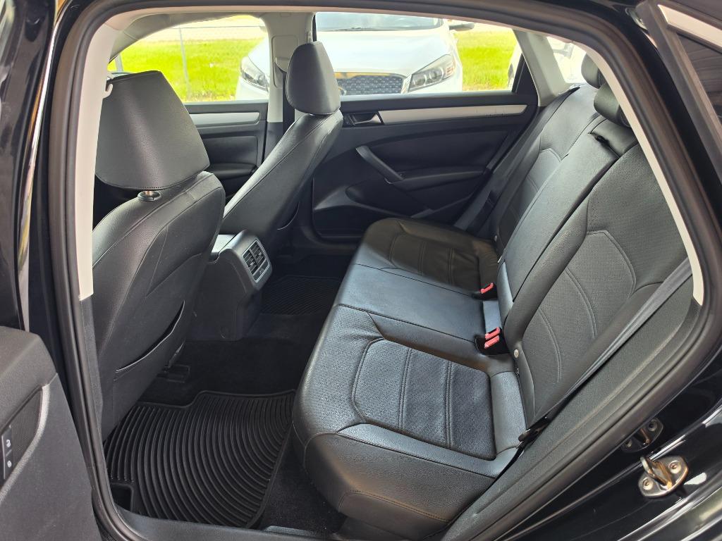 2013 Volkswagen Passat SE - Photo 14