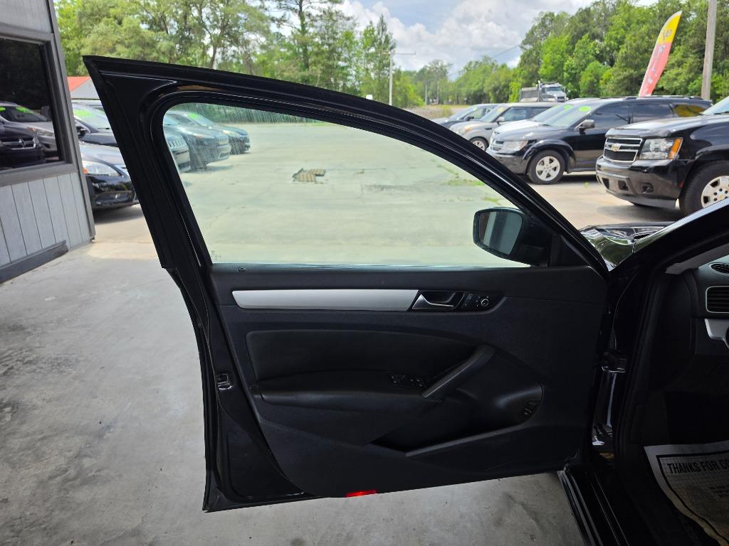 2013 Volkswagen Passat SE - Photo 13